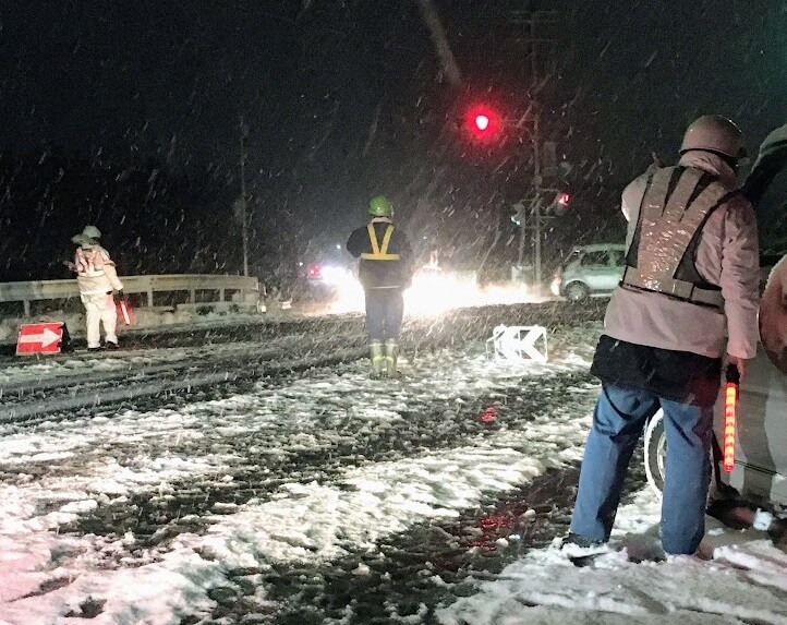 雪道における交通規制の実施