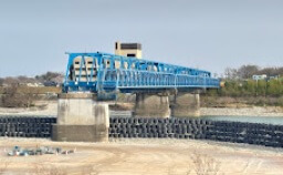 P4橋脚が撤去された川島大橋